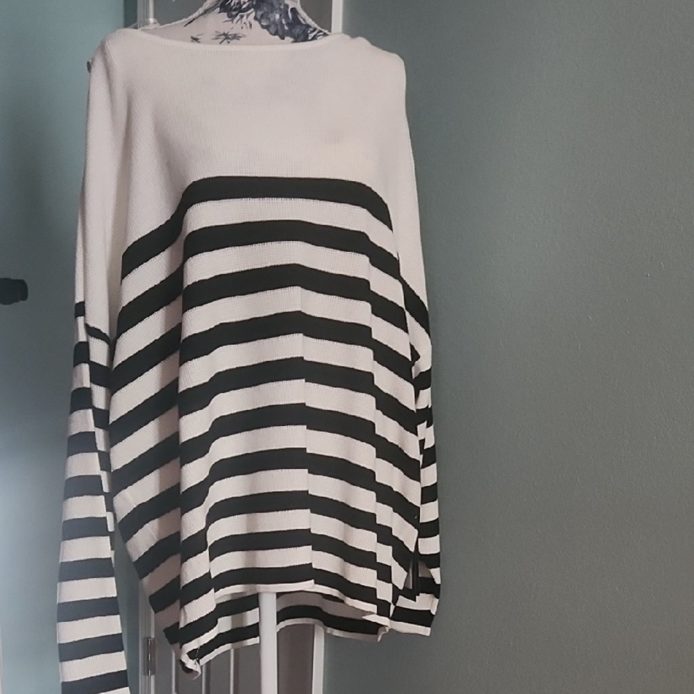 Cyrus New York MSRP $85.00 Size 3X Black and White Striped Knitwear